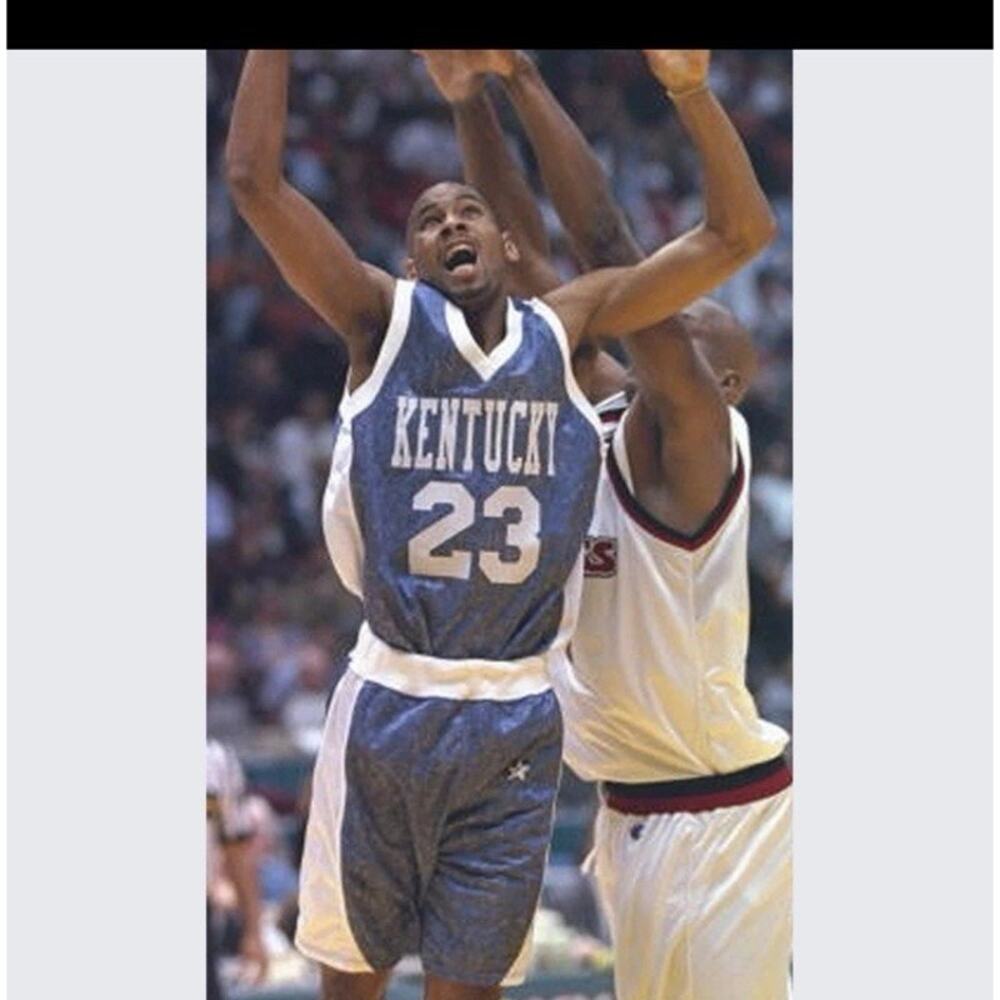 Vintage 90s Derek Anderson Kentucky Wildcats Champion Basketball Jersey Size 36 - Picture 8 of 8